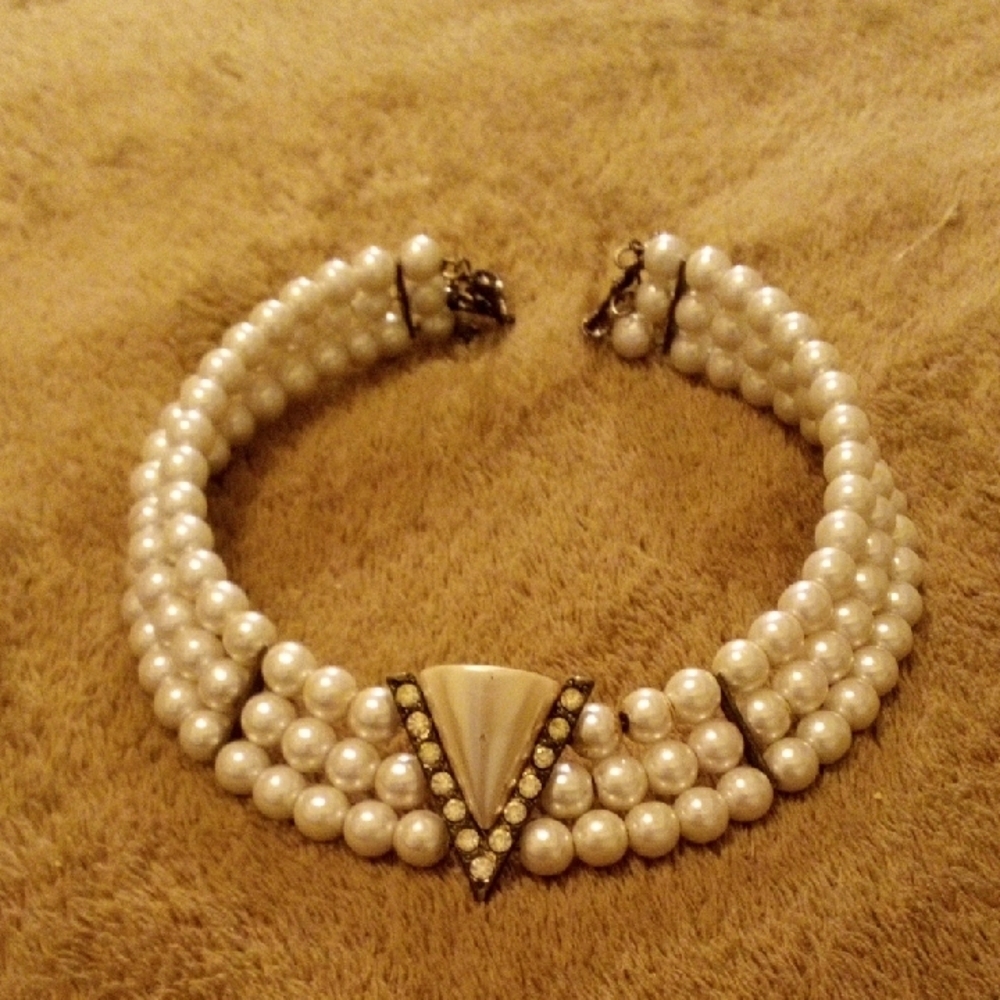 Chic Pearl and Gold-Tone Bracelet